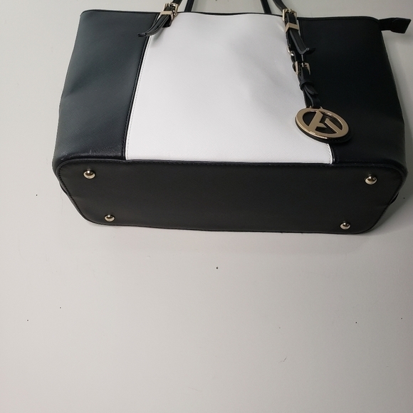 Black & White Large Tote Handbag - Picture 3 of 7
